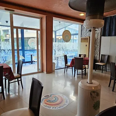 Apartman Rainbow 2 40 *