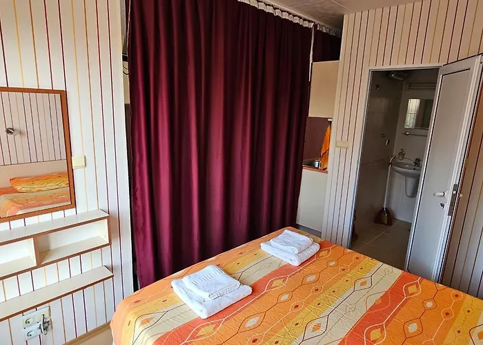 شقة Rainbow 2 40 *